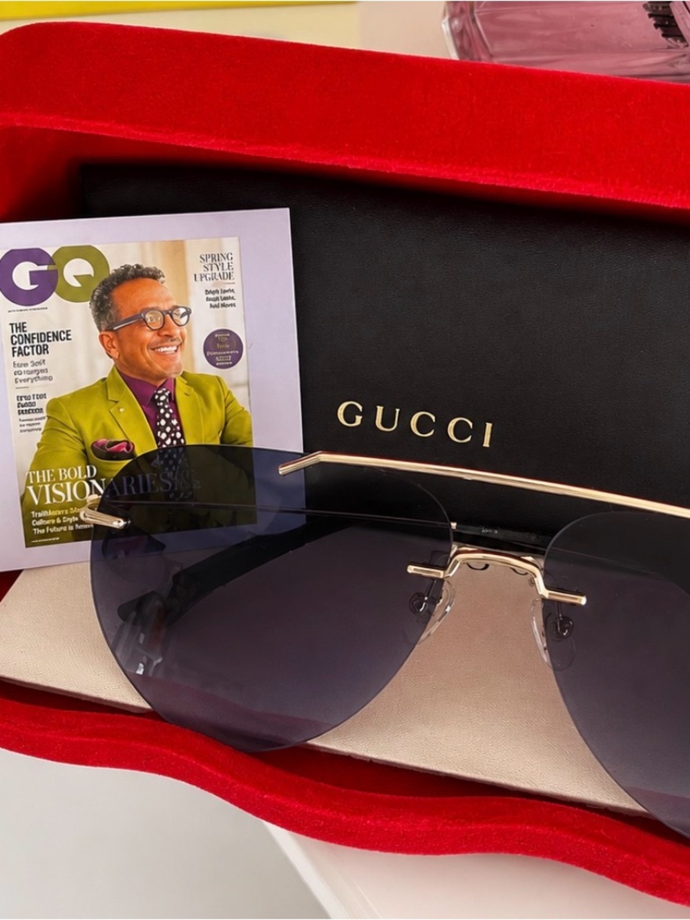 GucciAviator Sunglasses 😎 black. Authentic & Beautiful!These come with case etc